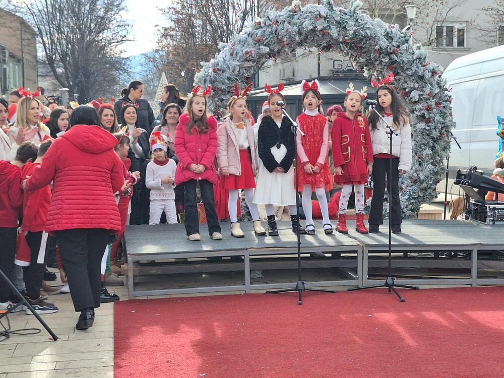 <p>Događaj u sklopu Novogodišnjeg i božićnog bazara</p>