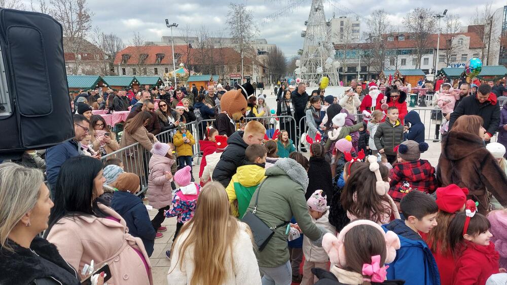 <p>Događaj u sklopu Novogodišnjeg i božićnog bazara</p>