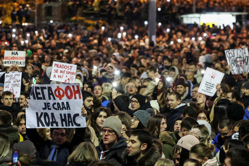 Sa nedjeljnog protesta u Beogradu, Foto: REUTERS