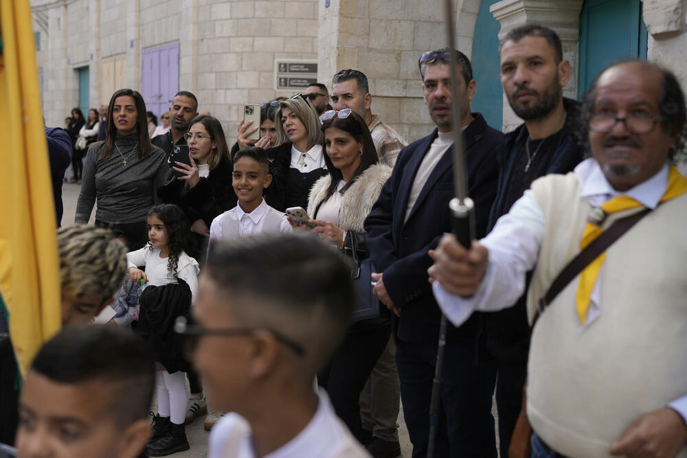 <p>Latinski patrijarh Pjerbatista Picabala, najviši rimokatolički sveštenik u Svetoj zemlji, primijetio je zatvorene prodavnice i prazne ulice i izrazio nadu da će sljedeće godine biti bolje</p>