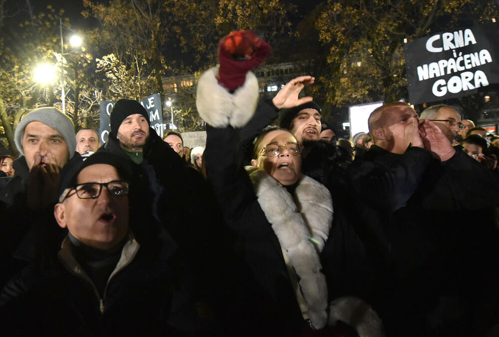 <p>Pogledajte fotografije sa protesta u Podgorici</p>