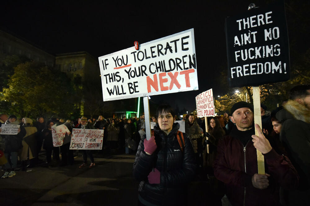 <p>Pogledajte fotografije sa protesta u Podgorici</p>