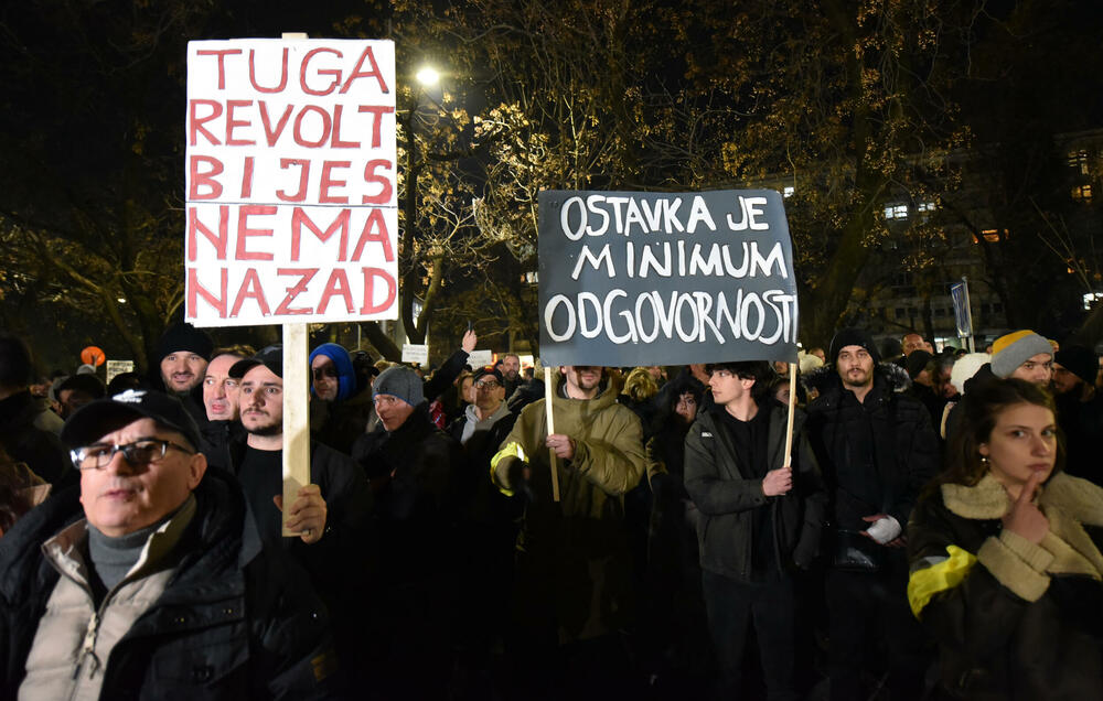 <p>Pogledajte fotografije sa protesta u Podgorici</p>