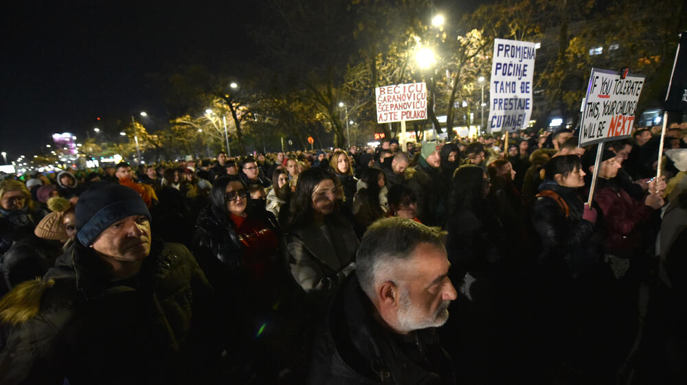 <p>Pogledajte fotografije sa protesta u Podgorici</p>