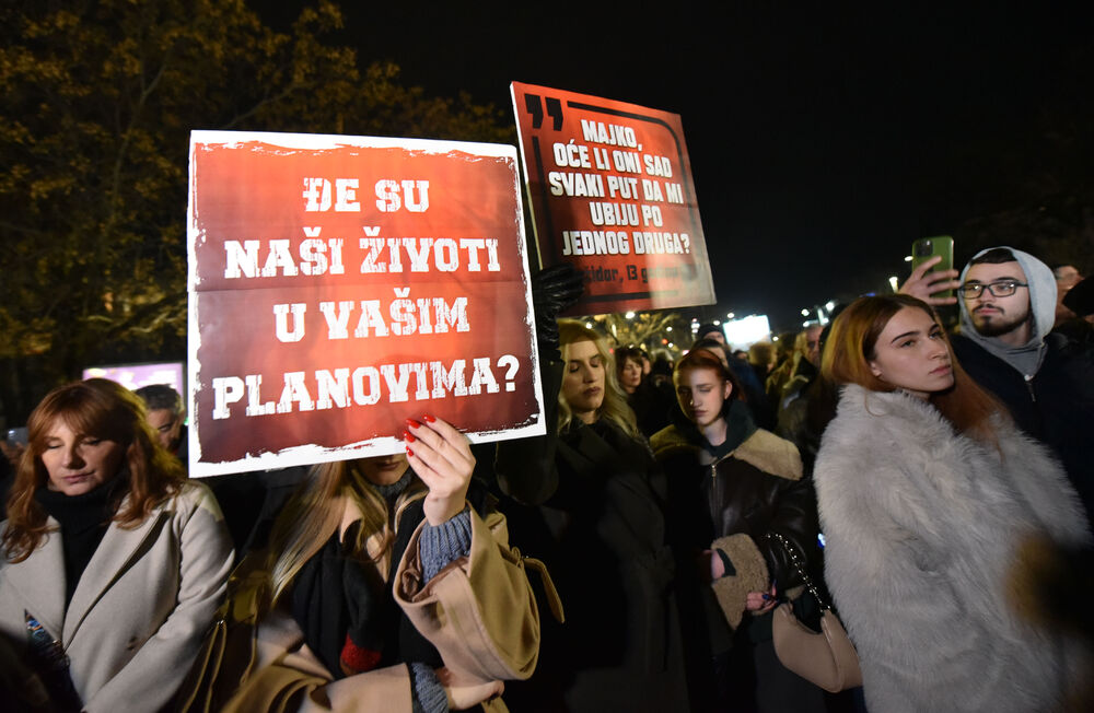 <p>Pogledajte fotografije sa protesta u Podgorici</p>