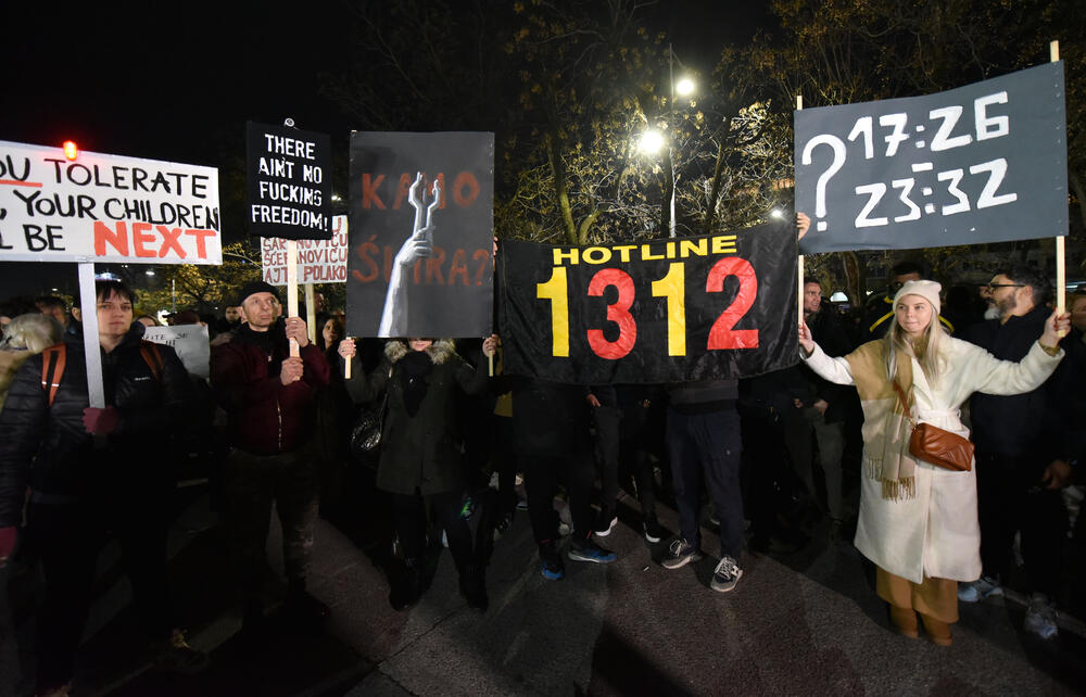 <p>Pogledajte fotografije sa protesta u Podgorici</p>