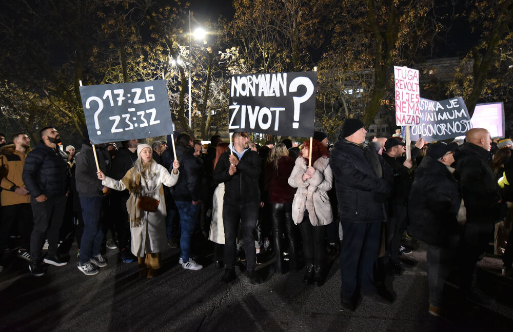 <p>Pogledajte fotografije sa protesta u Podgorici</p>