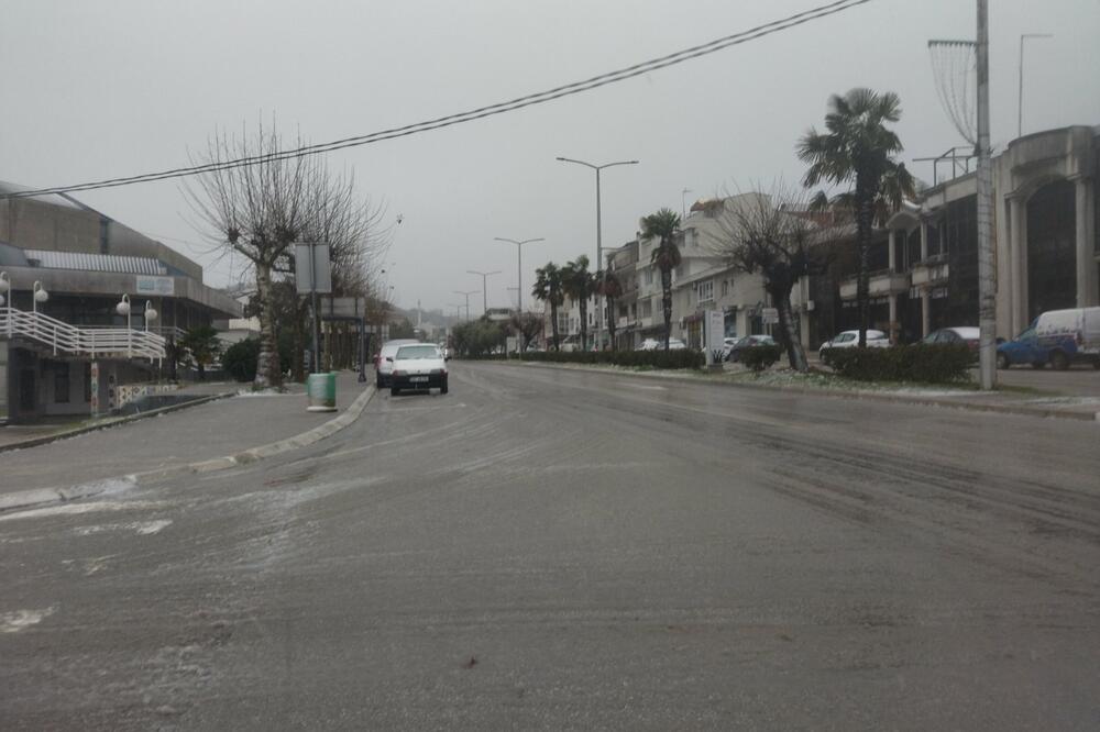 Meteoalarm u Crnoj Gori: Jaki udari vjetra, u Ulcinju pada snijeg