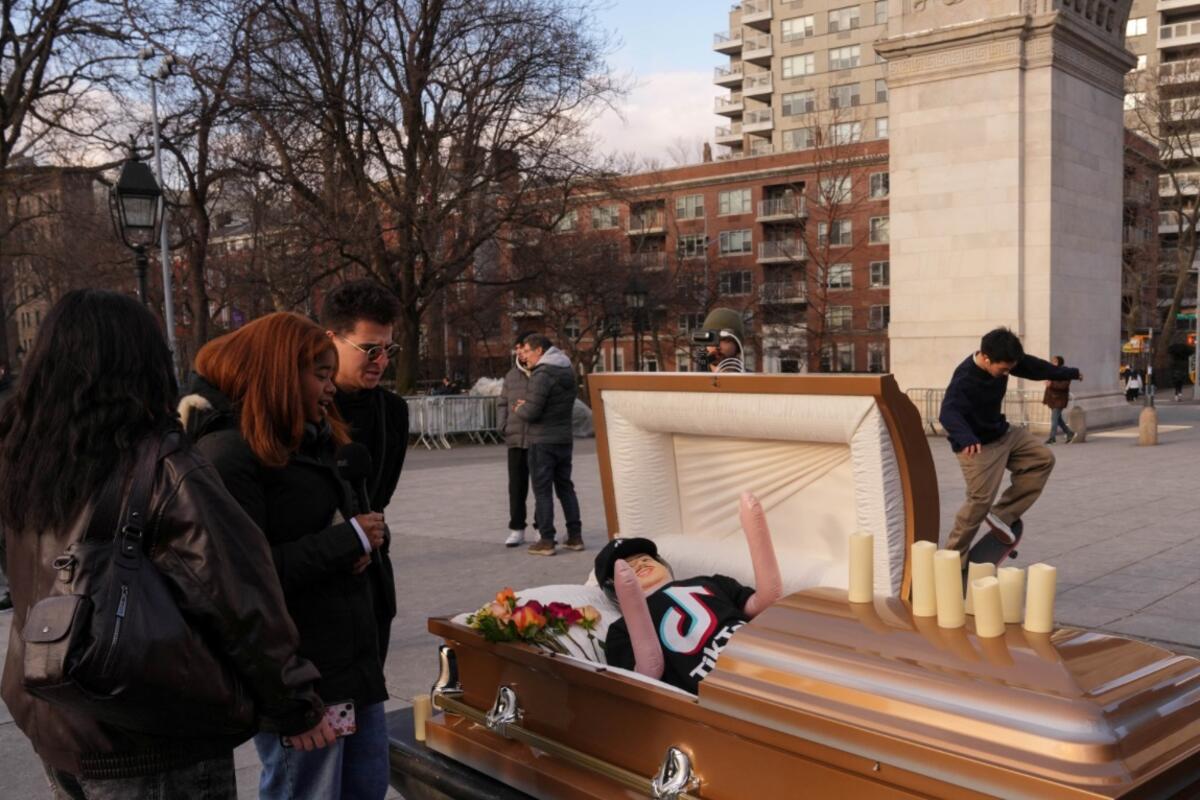 TikTok se ugasio u SAD, stupila na snagu zabrana: "Imamo sreće što je Tramp najavio da će raditi s nama na rješenju..."