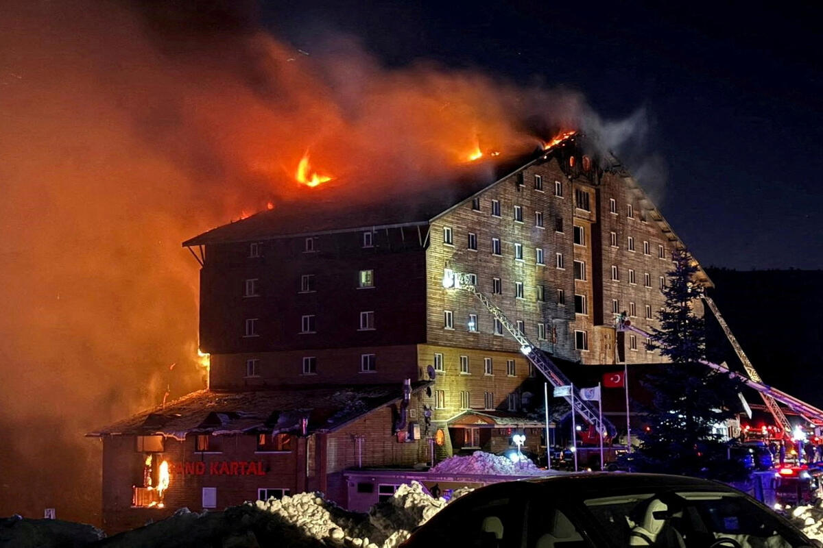 Požar u skijaškom odmaralištu u Turskoj odnio 66 života, 51 osoba povrijeđena