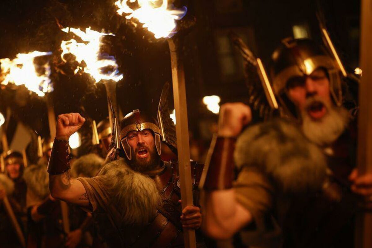 "Up Helly Aa": Najveći evropski festival vatre na najsjevernijim ostrvima Ujedinjenog Kraljevstva