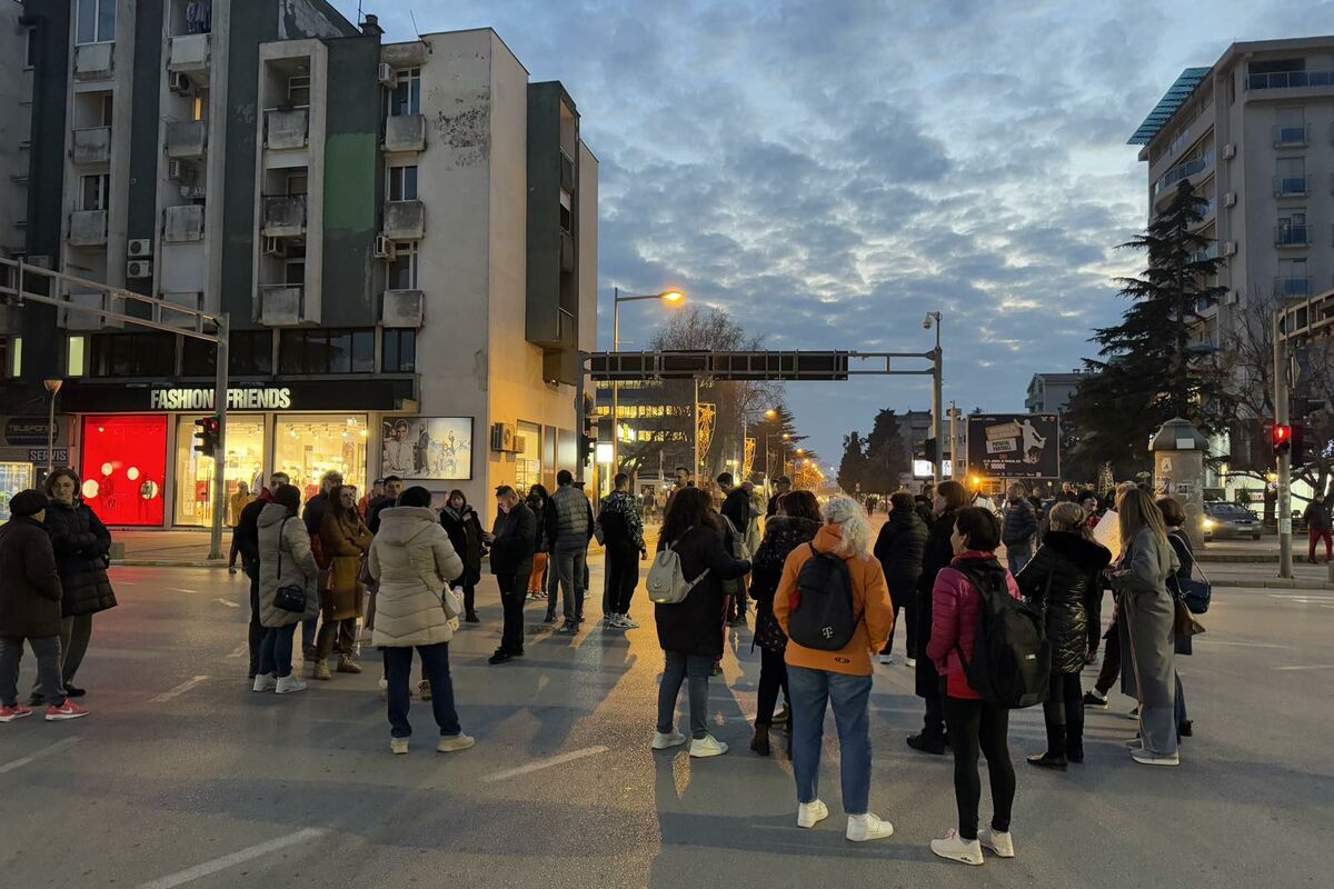 Bar: Građani blokirali raskrsnicu u centru grada