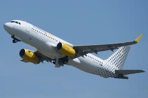 Španski Vueling uvodi avio liniju između Barselone i Tivta