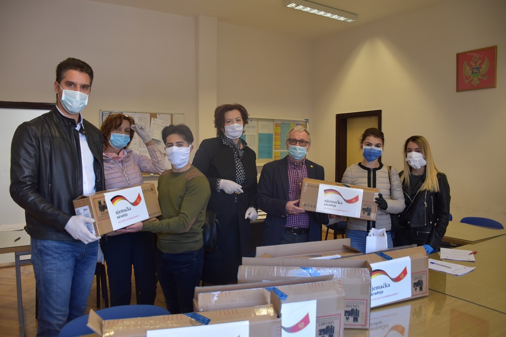 Telekom i Help donacija